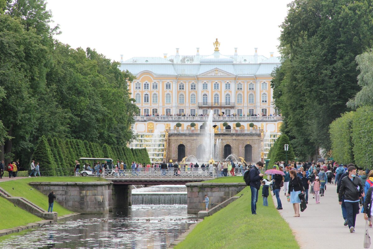 Канал и основной дворец