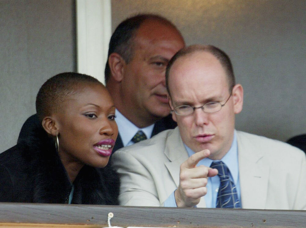 Николь Косте (мать Александра) вместе с князем Альбером на Monaco Tennis Open, апрель 2002