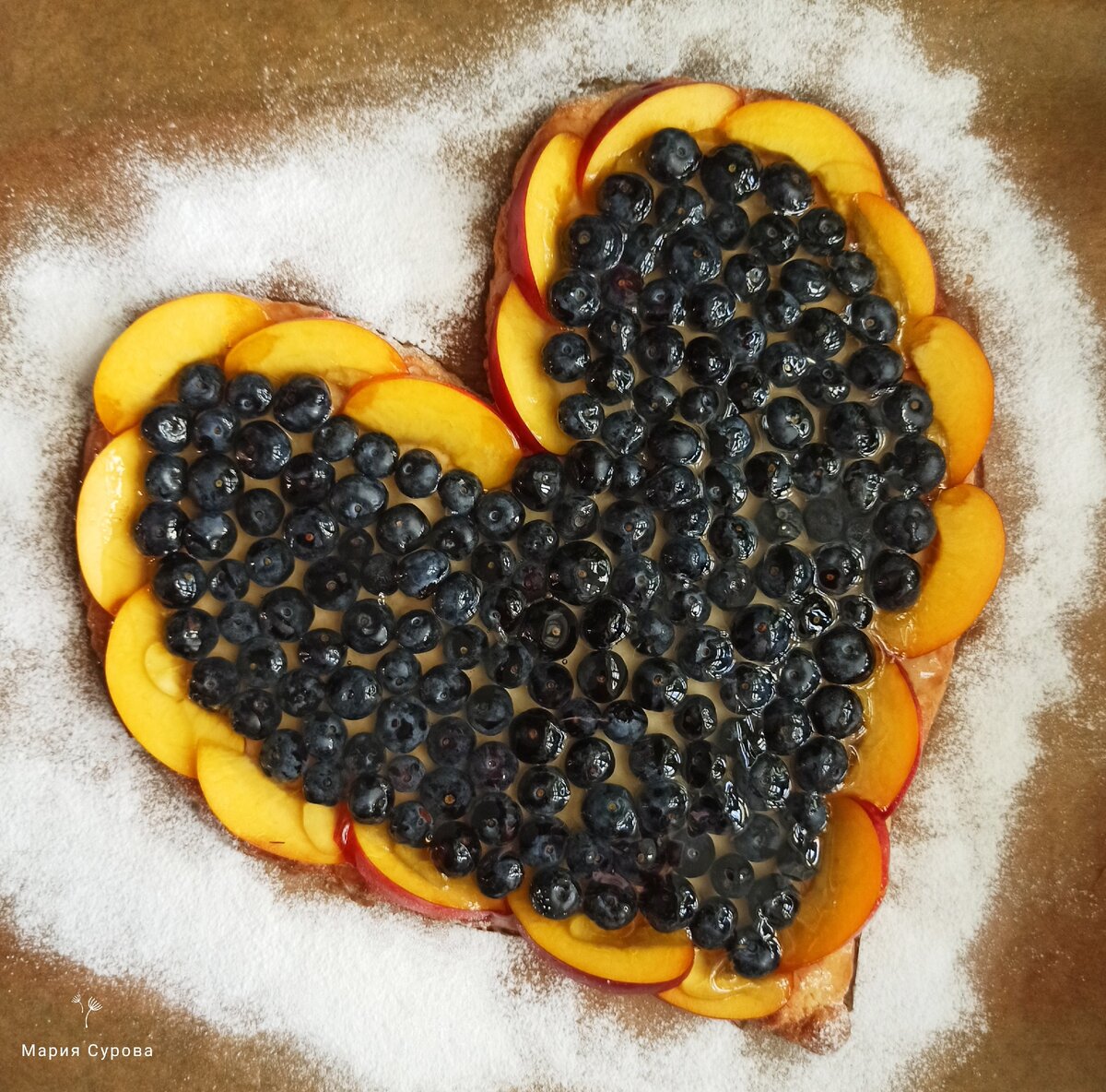 Пирог готовится  просто, он легкий и очень вкусный!