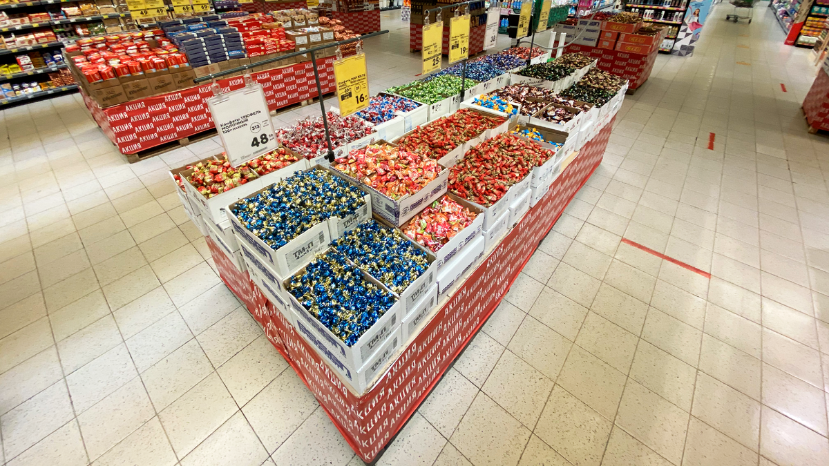 Открыто работаем в обычном режиме. Кассир в супермаркете. Магниты будут работать круглосуточно. Запись скринкаста. Некоторые магазины работают.