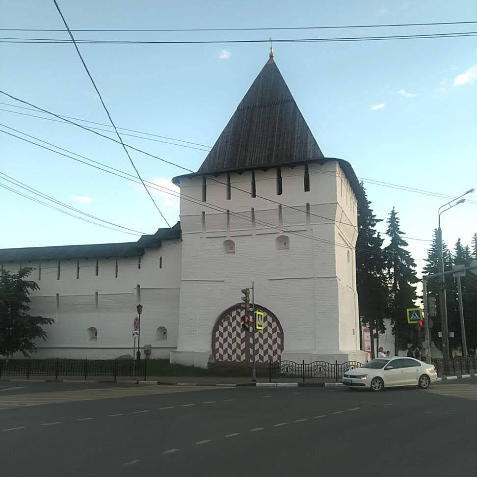 Одна из башен «Кремля»