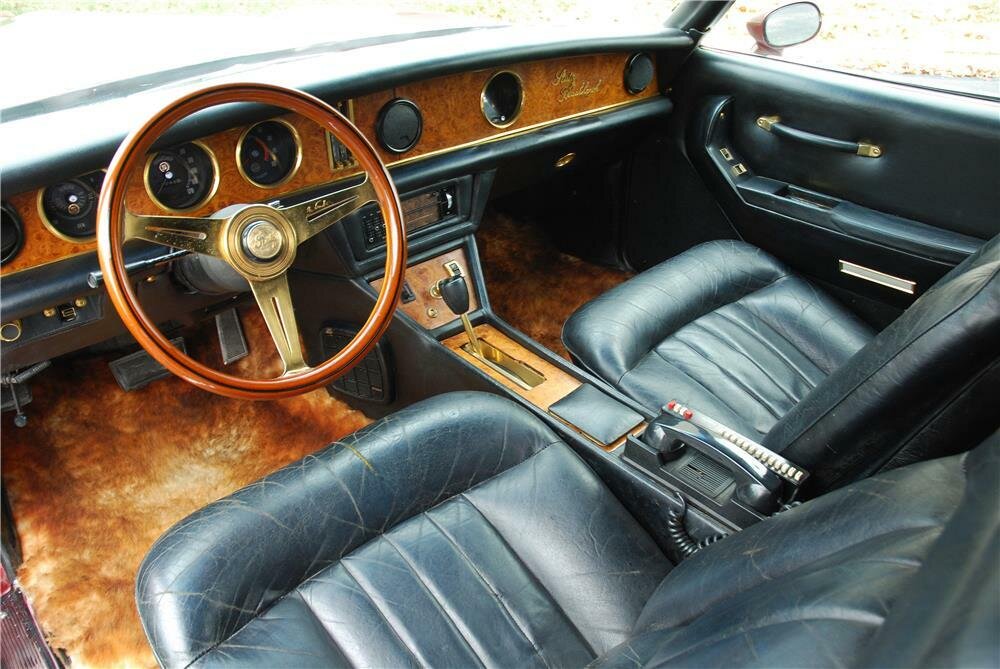 Stutz Blackhawk Coupe