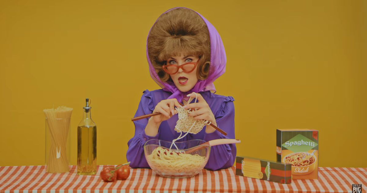 Little big burito. Tacos little big япония. Little big такос клип. Включи little big tacos. Включи little big tacos.