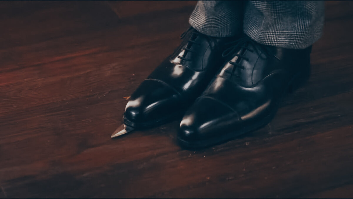 Оксфорды с лезвием, кадр из фильма «Kingsman: Секретная служба» / ©20th Century Fox, 2014