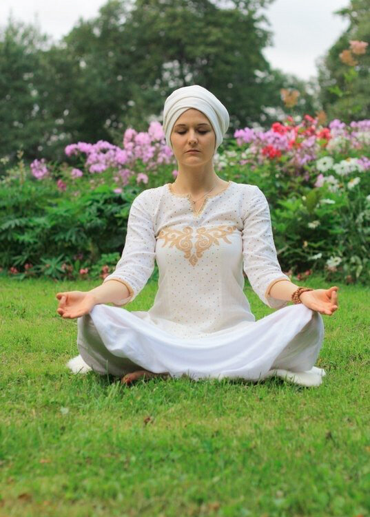 йога, саморазвитие, психология, изменить жизнь, стать богаче, уйти от абьюзера, стать лучше, любить себя, для женщин.