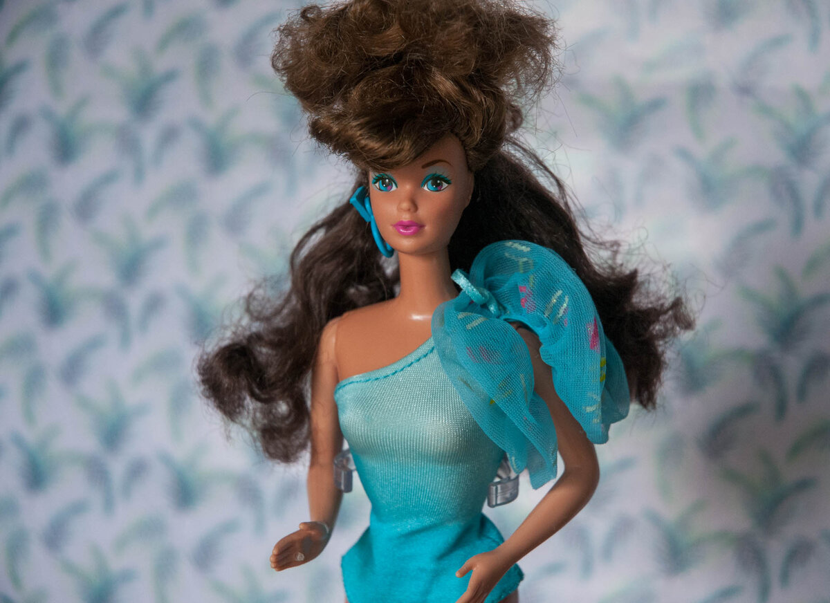 У этой Штеффи выцвел купальник. 