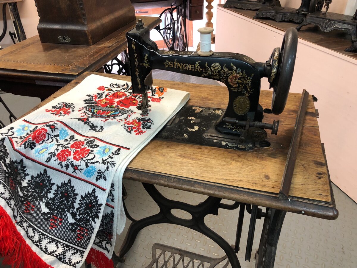Фото автора. Музей старинных швейных машин в Переславле-Залесском