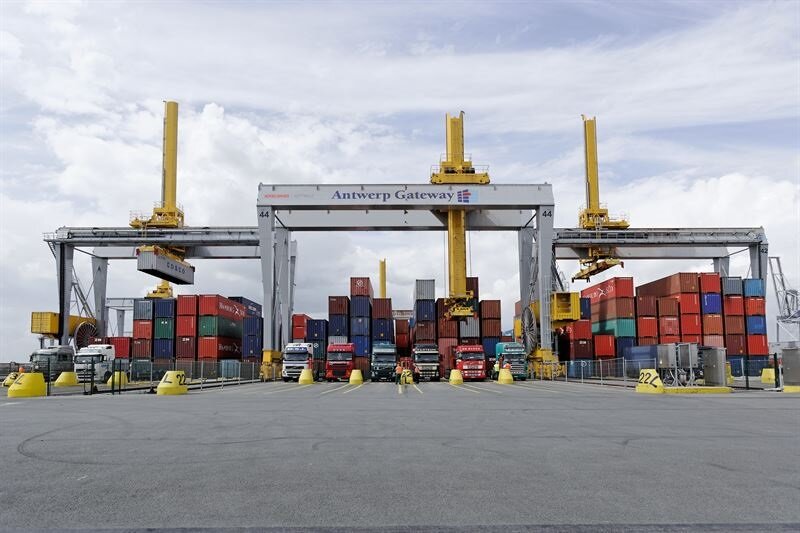 DP World Antwerp Gateway добавит парк автоматизированных штабелирующих кранов Konecranes