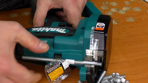 Японский Аккумуляторный Резчик Шпилек Makita DSC102ZJ