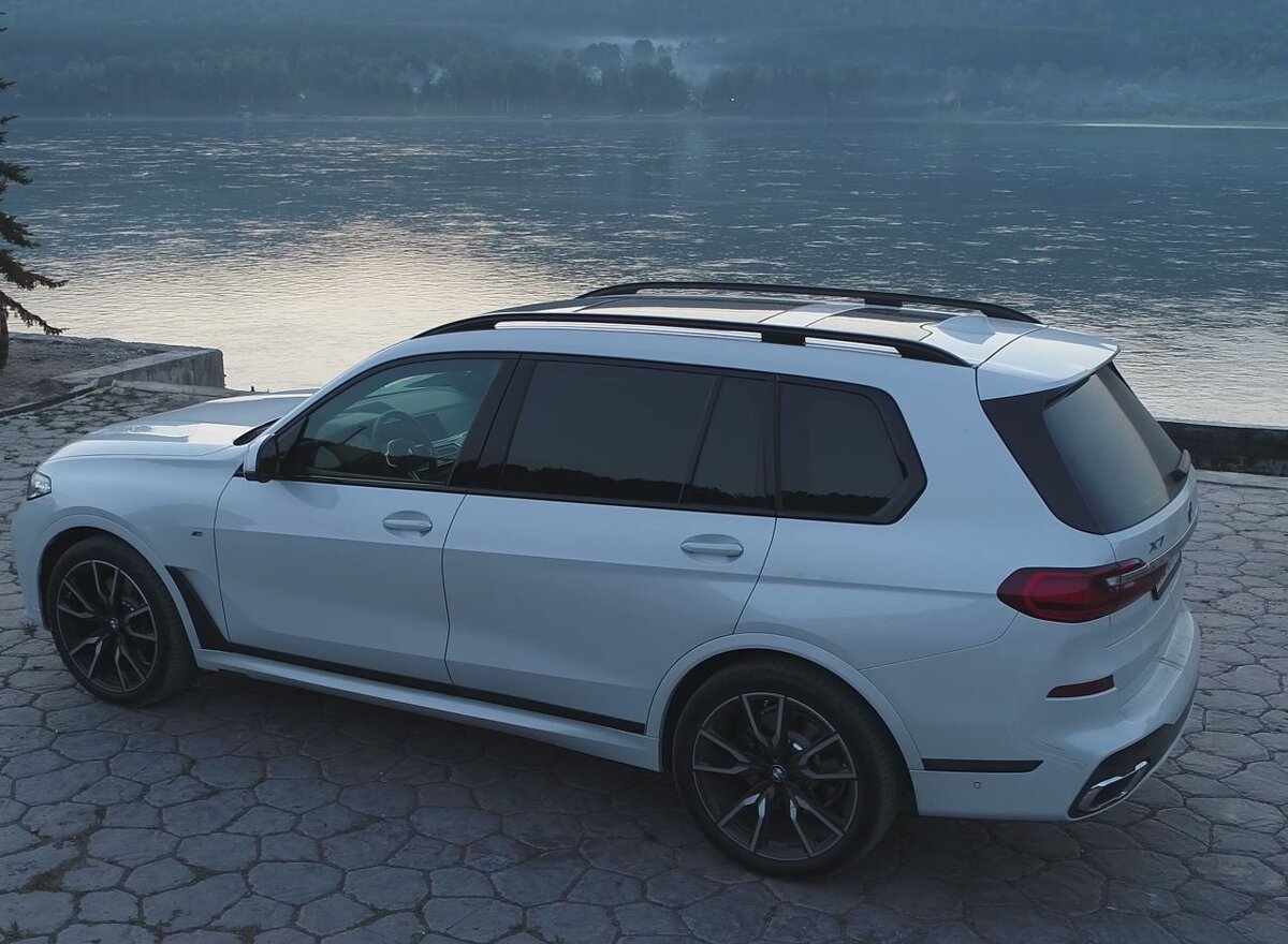 Двигатель:	дизель, 3000 куб.см, 249 л.с.