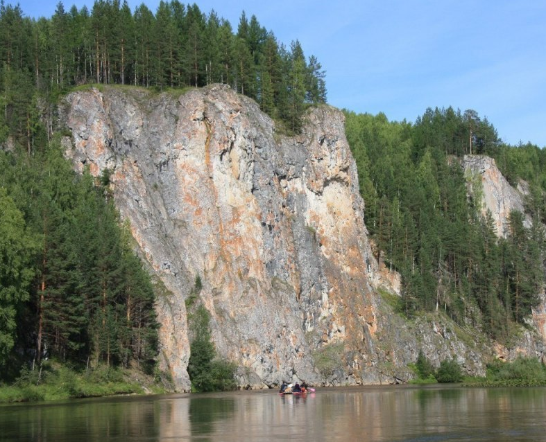 Река северная сосьва. Река Сосьва. Река Сосьва Денежкин камень. Река Сосьва Свердловская область. Белая гора в заповеднике малая Сосьва.