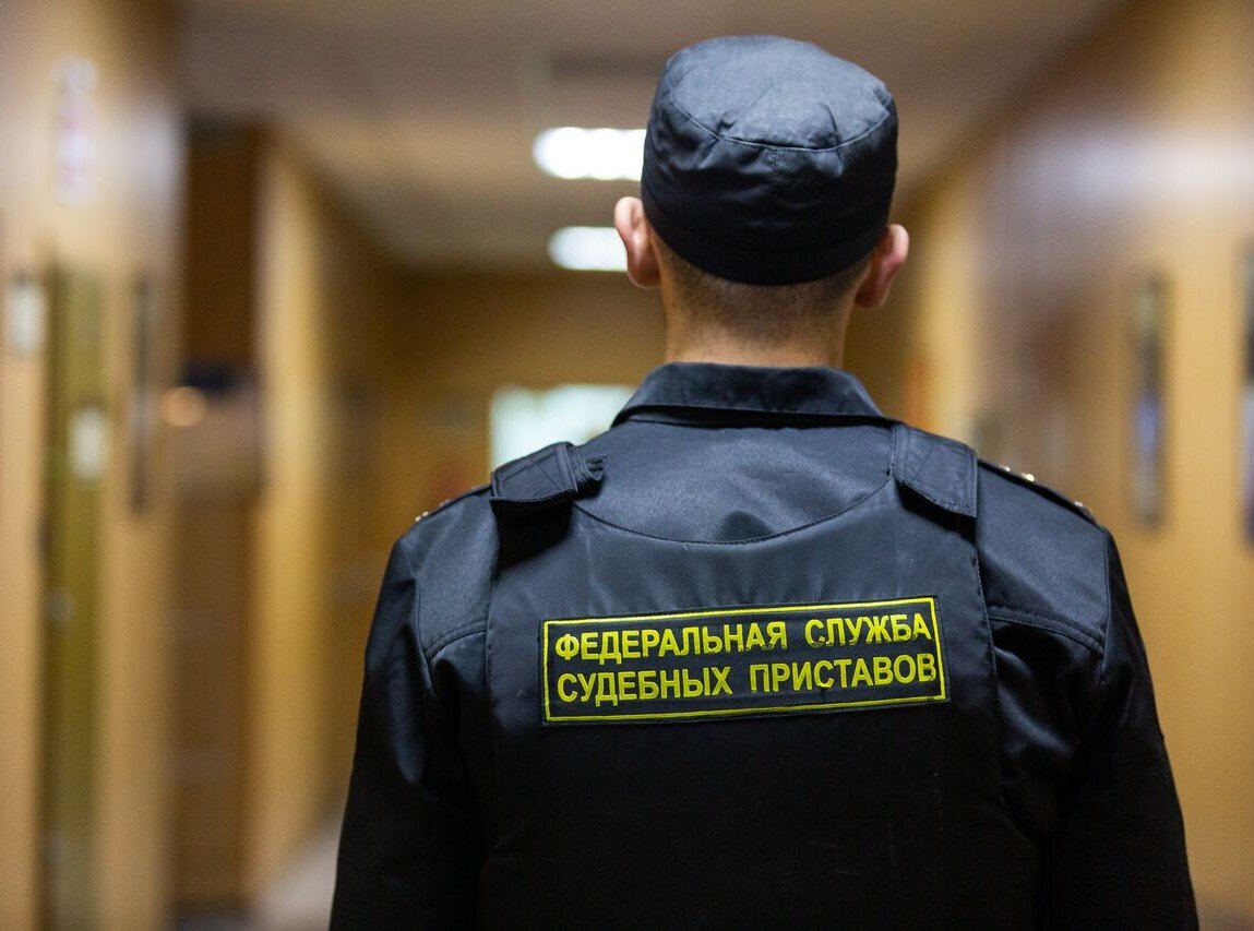 Как вести себя с судебными приставами?