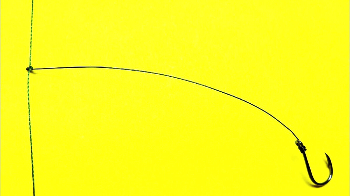 Как привязать поводок к основной леске