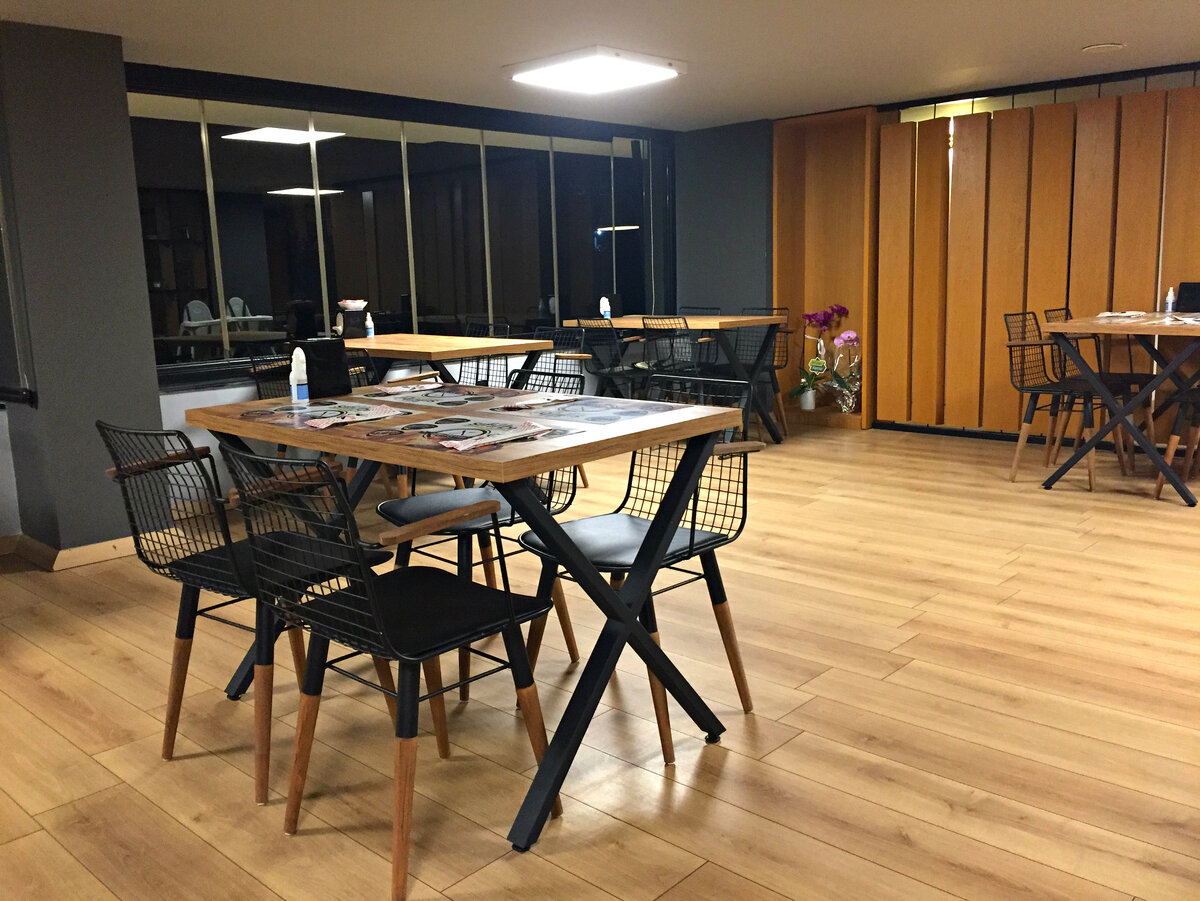 интерьер ресторана "Sıfırbir"