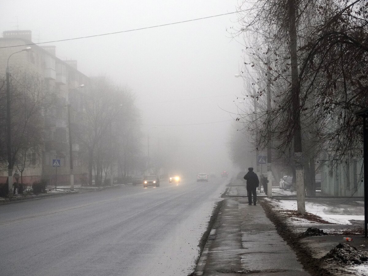 Это не Сайлент Хилл. Это улица Дегтярёва. Парк впереди справа за зданием наркодиспансера.