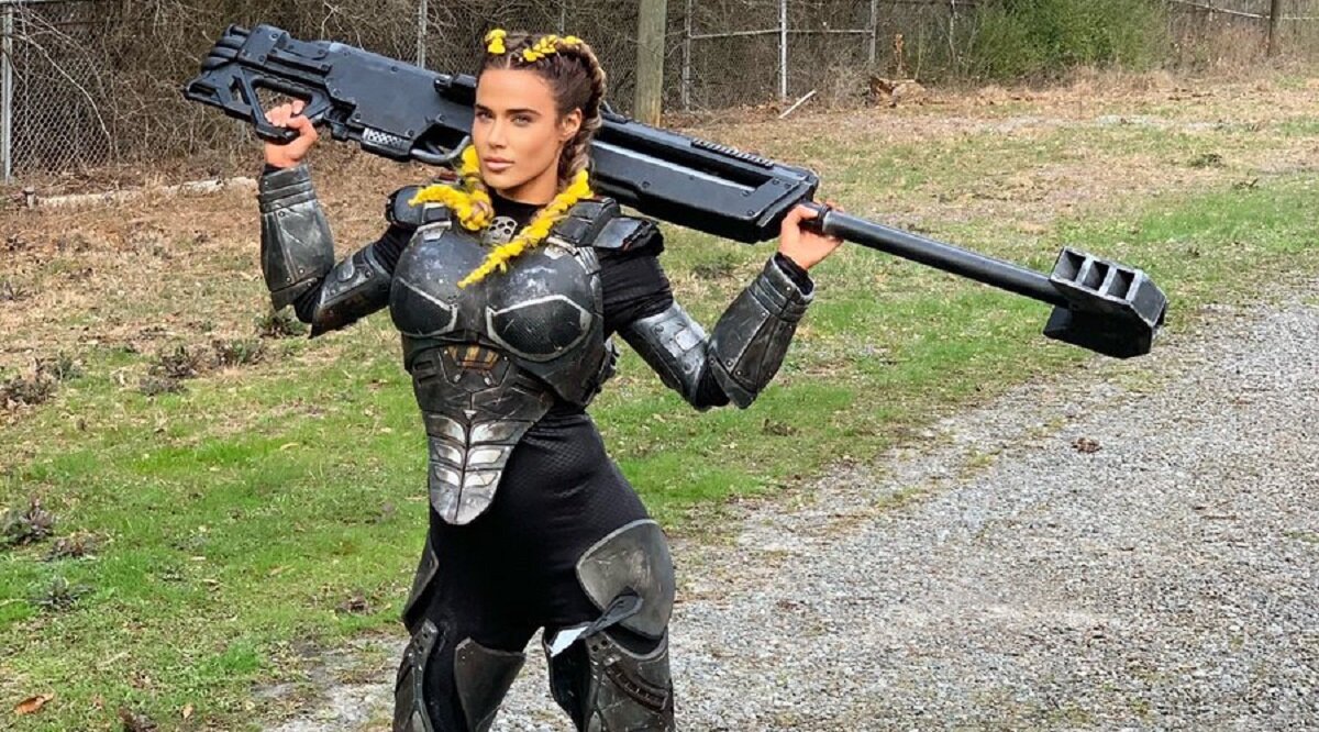 Как видим, почётная профессия шпалоукладчицы будет востребована и в 26 веке нашей эры. 