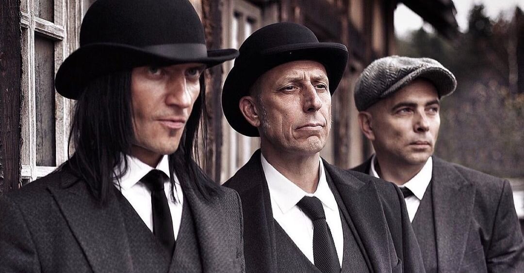 Группа «НАИВ»