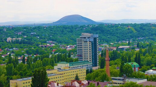 Пятигорский орел, красивый вид с горы Горячая и грот Дианы