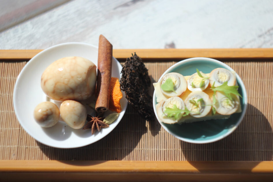 Чайные яйца, компоненты их «ароматизации» и вариант использования. © Ольга Никандрова