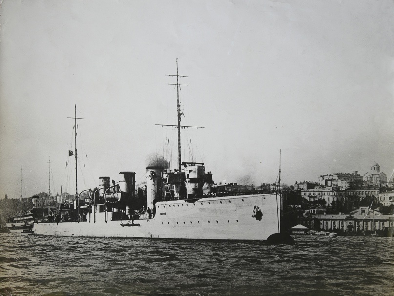 Эсминец «Быстрый» в южной бухте Севастополя. 1915 г.