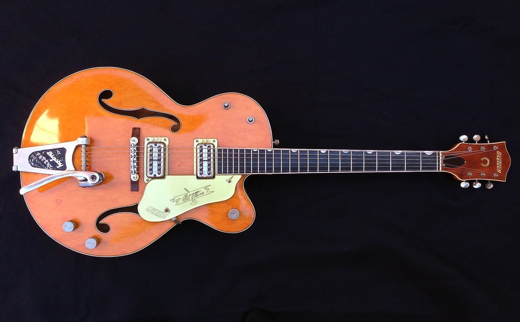 Такая модель "Gretsch Tennessee" 1958 года была у юного Кена Хенсли, из открытых источников