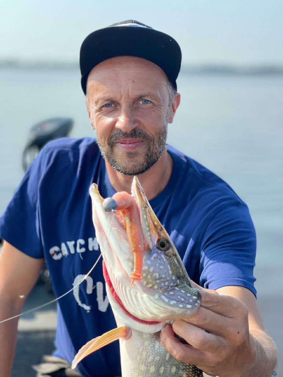 На большую приманку - большая рыба.