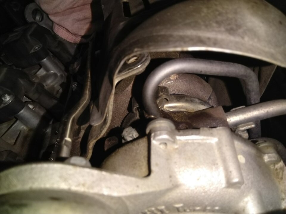 Виновник торжества. Подача масла в турбину.