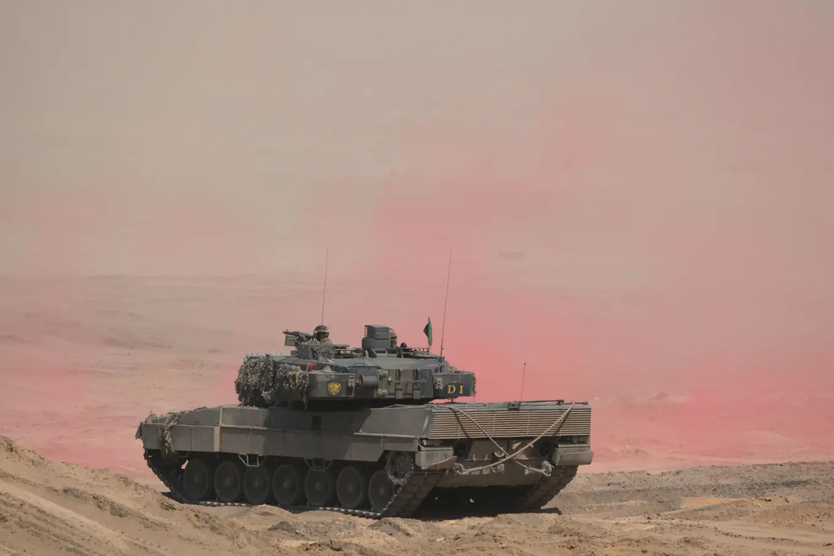 Тяжелая техника: немецкий боевой танк Leopard 2 на учениях НАТО в Польше в 2019 году. 