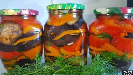 Каждый год закрываю по 10 банок, ну очень вкусная закуска из баклажанов ...