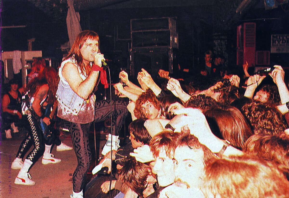 Iron Maiden на сцене клуба "Empire", апрель 1988 г.
