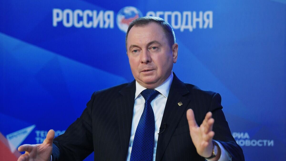    Министр иностранных дел Белоруссии Владимир Макей во время интервью в Международном мультимедийном пресс-центре МИА "Россия сегодня" в Москве© РИА Новости / Павел Бедняков