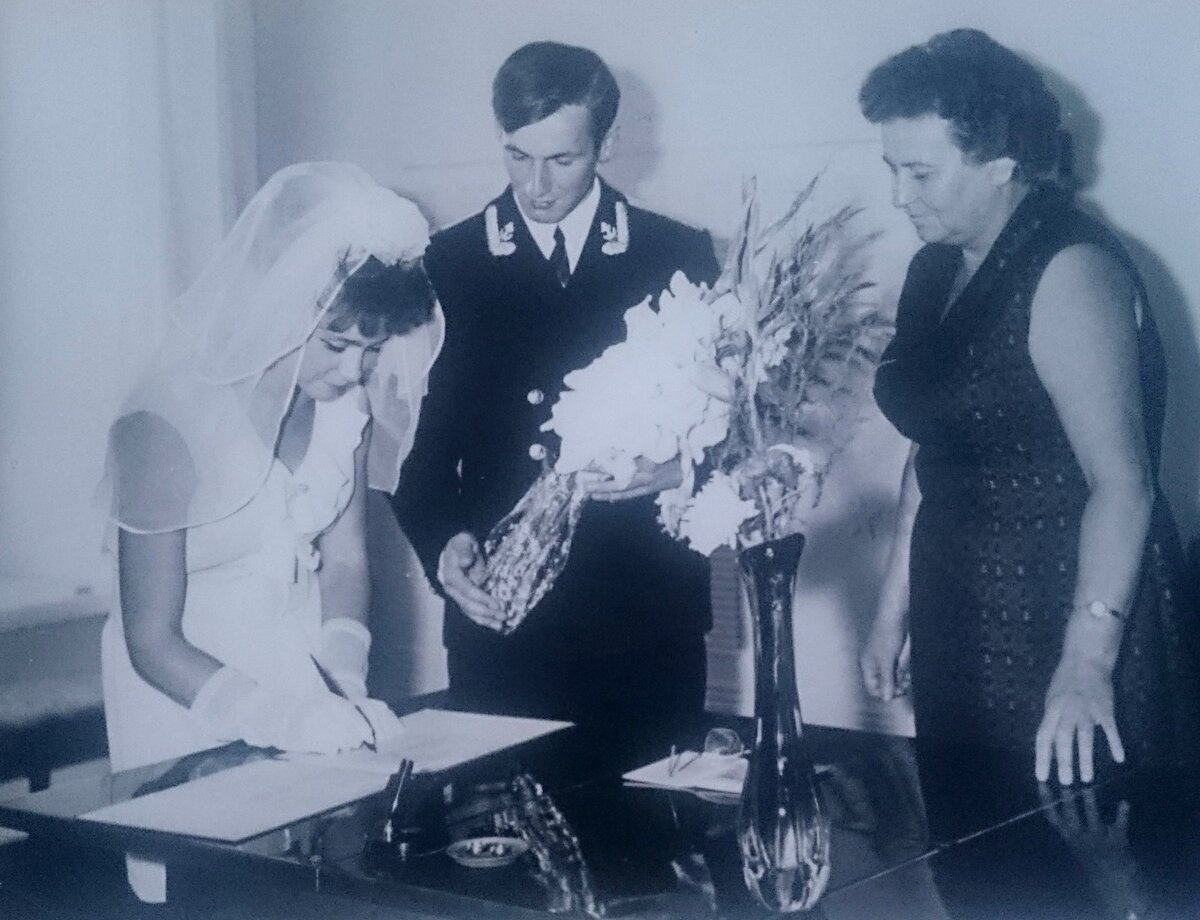 Свадьба в ссср на которой все умерли. Против свадьбы. Ах эта свадьба. Бракосочетание советских граждан с иностранцами 1954. Хтонь советских свадеб.