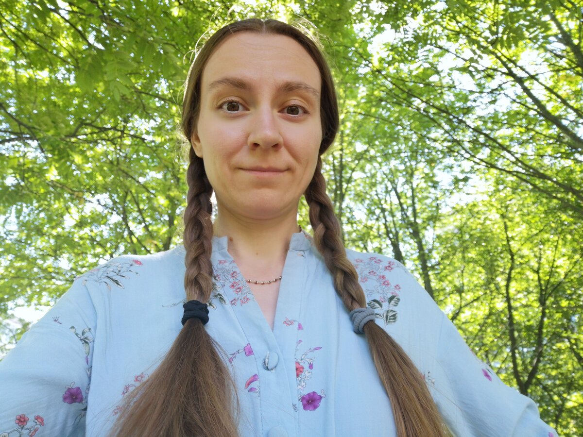 Не смотрел, не осуждаю, просто не люблю такое