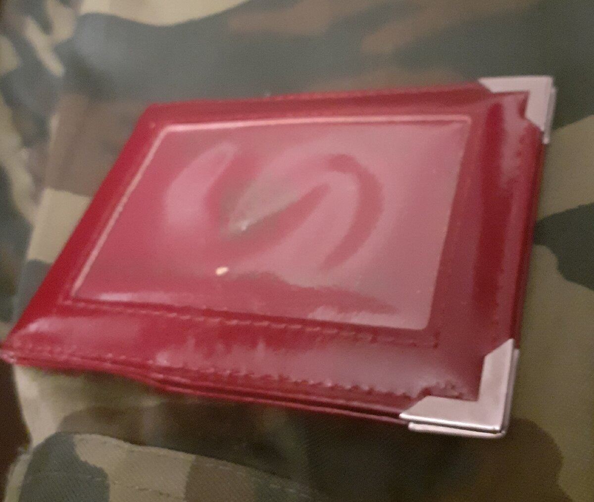 Все военнослужащие - начинают свою военную карьеру с военкомата. Это нормально.  А вот выйдя на пенсию  после службы  идти работать в военкомат , считаю ненормально. Я попробовал....