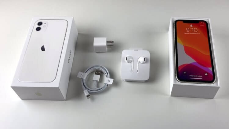 Комплектация iPhone слишком богата, это ни к чему 