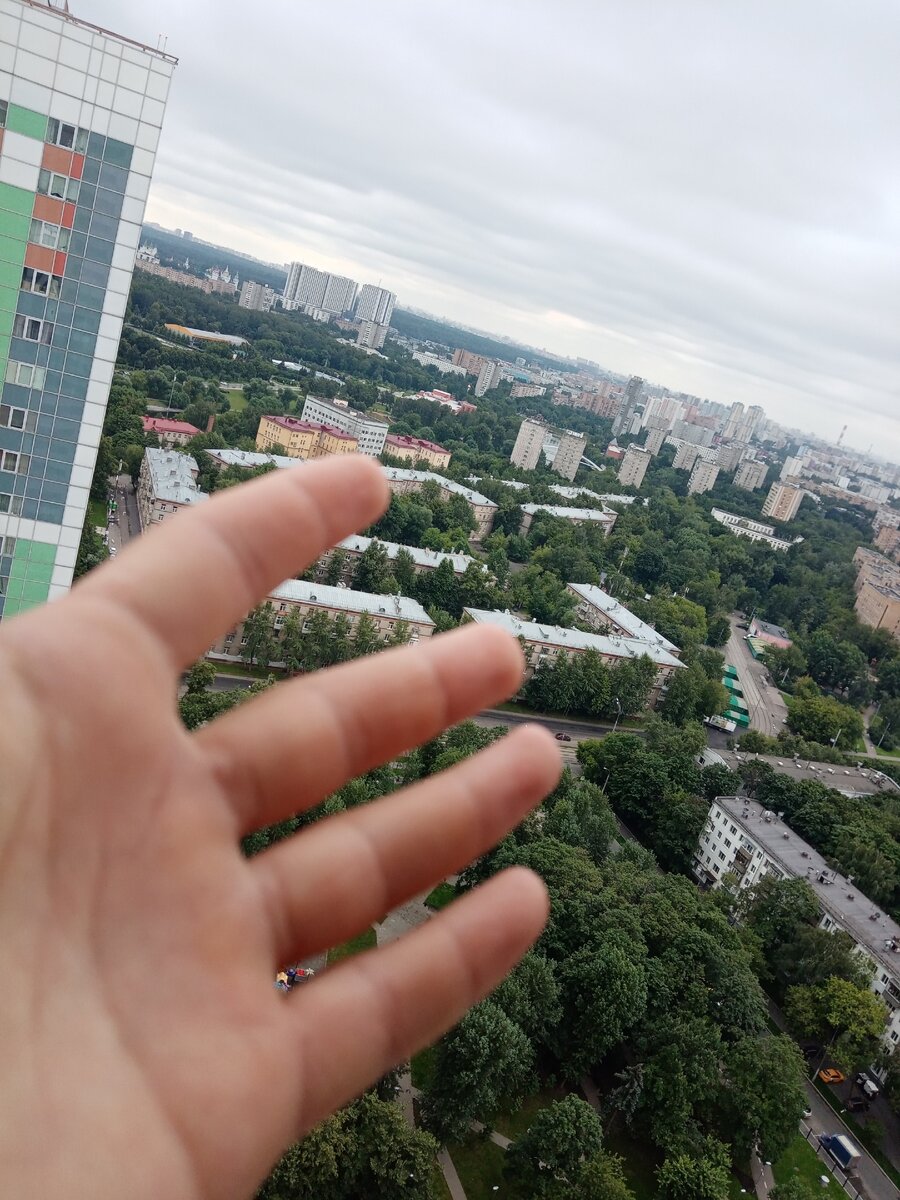 Жизнь это игра,надо играть прекрасно... 
