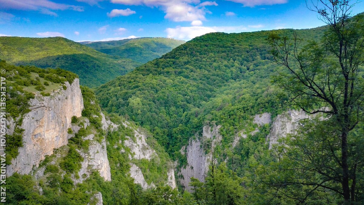 Каньон в Крыму ай Петри