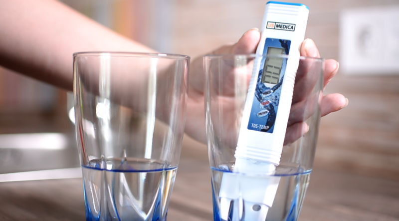 Измерение параметров воды акватестером PureWater