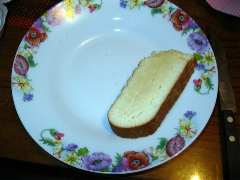 Кабардинский сыр. Кабардинский сыр копченый. Домашний сыр кабардинский. Сыр сулугуни кабардинский.