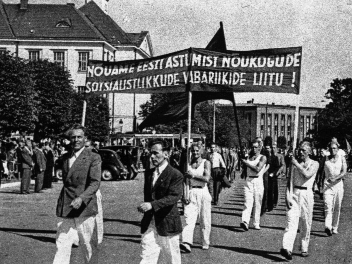 Присоединения стран прибалтики. Эстония 1940 год. Оккупация Прибалтики 1939-1940. Присоединение Латвии, Эстонии и Литвы к СССР В 1940. Латвия в 1940 году.