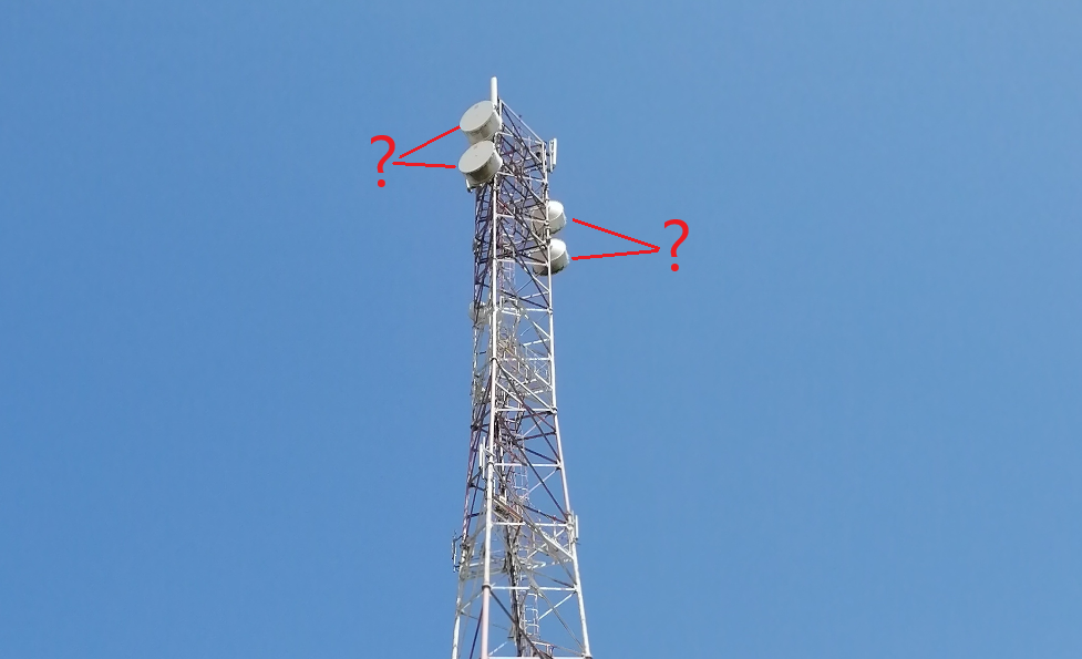 Зачем на сотовых башнях вешают по 2 одинаковые круглые антенны, смотрящие в одну сторону?
