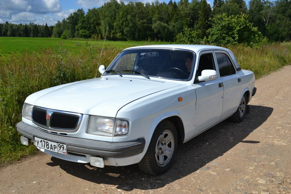 Авто Волга ГАЗ 3110