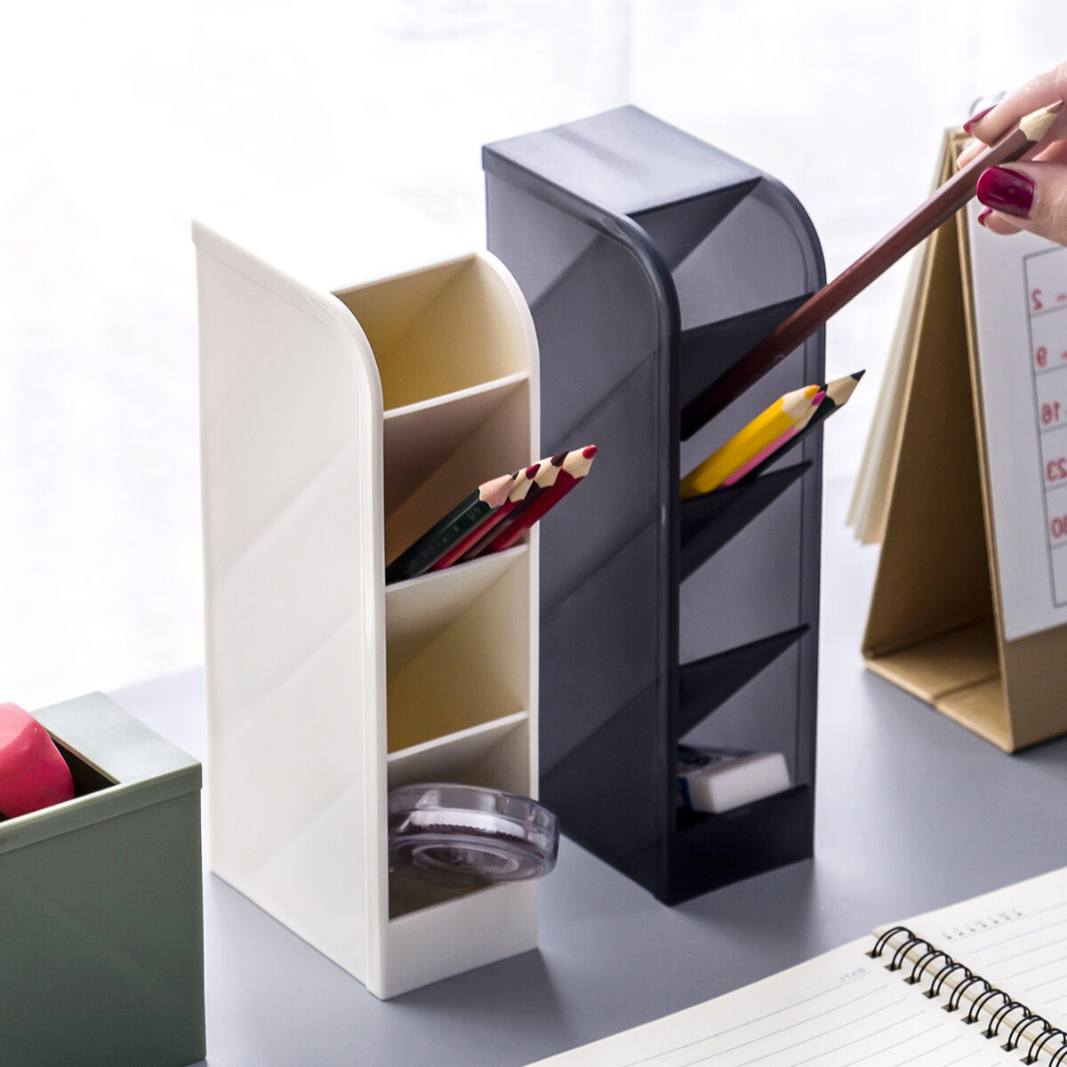 Можно поставить горизонтально или вертикально.