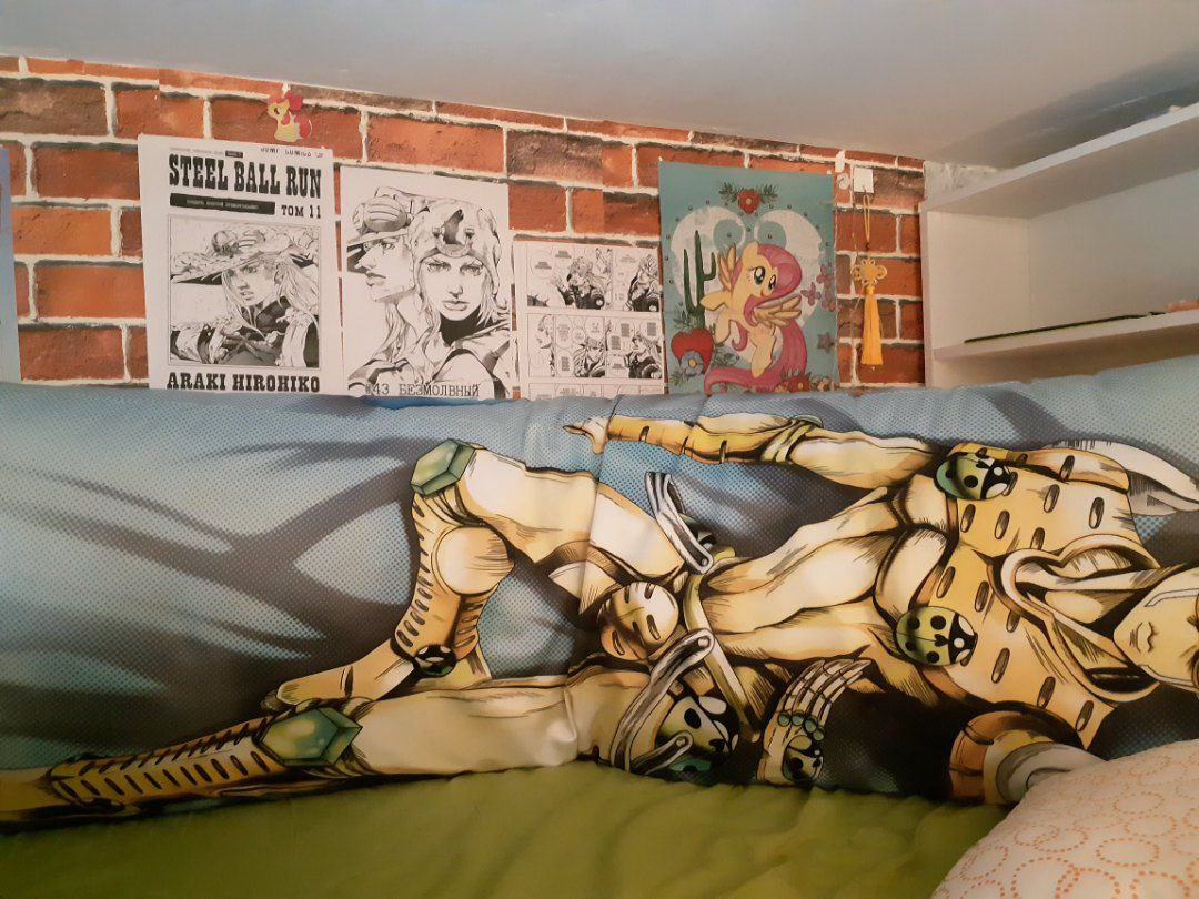 Дакимакура у моей девушки