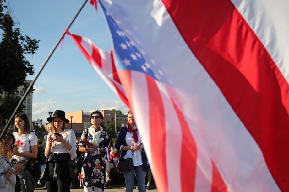 Интеграцию со всех сторон подталкивают белорусские протесты, в которых всё более заметен антироссийский тренд.
Фото: Сергей Бобылев/ТАСС
