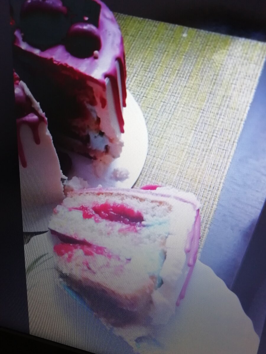 Разрез торта есть только в видео, делаю скрин.