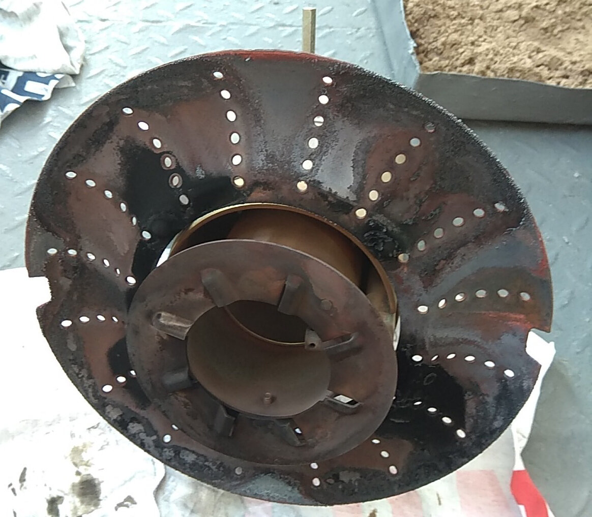 "голова" горелочного устройства при плохом горении.