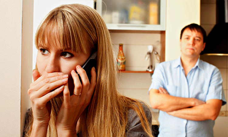 Жена изменяет мужу. Почему?