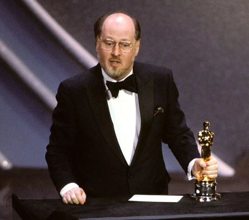 Джон Уильямс получает оскар.