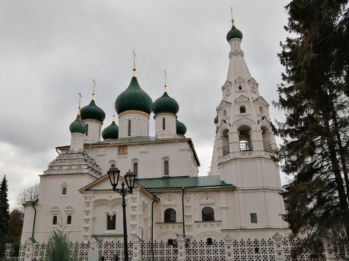 Храм Ильи Пророка . Вид на храм с северной стороны. Фото автора